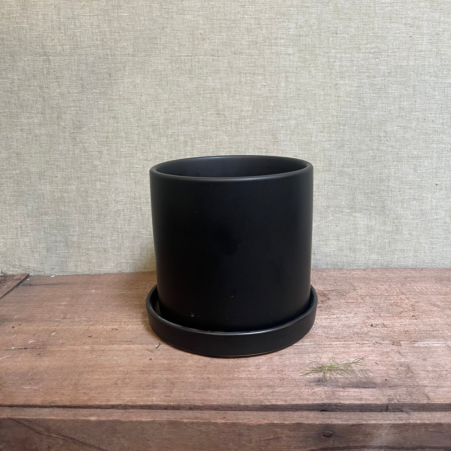 Ceramic Pot - Black Plain with Saucer