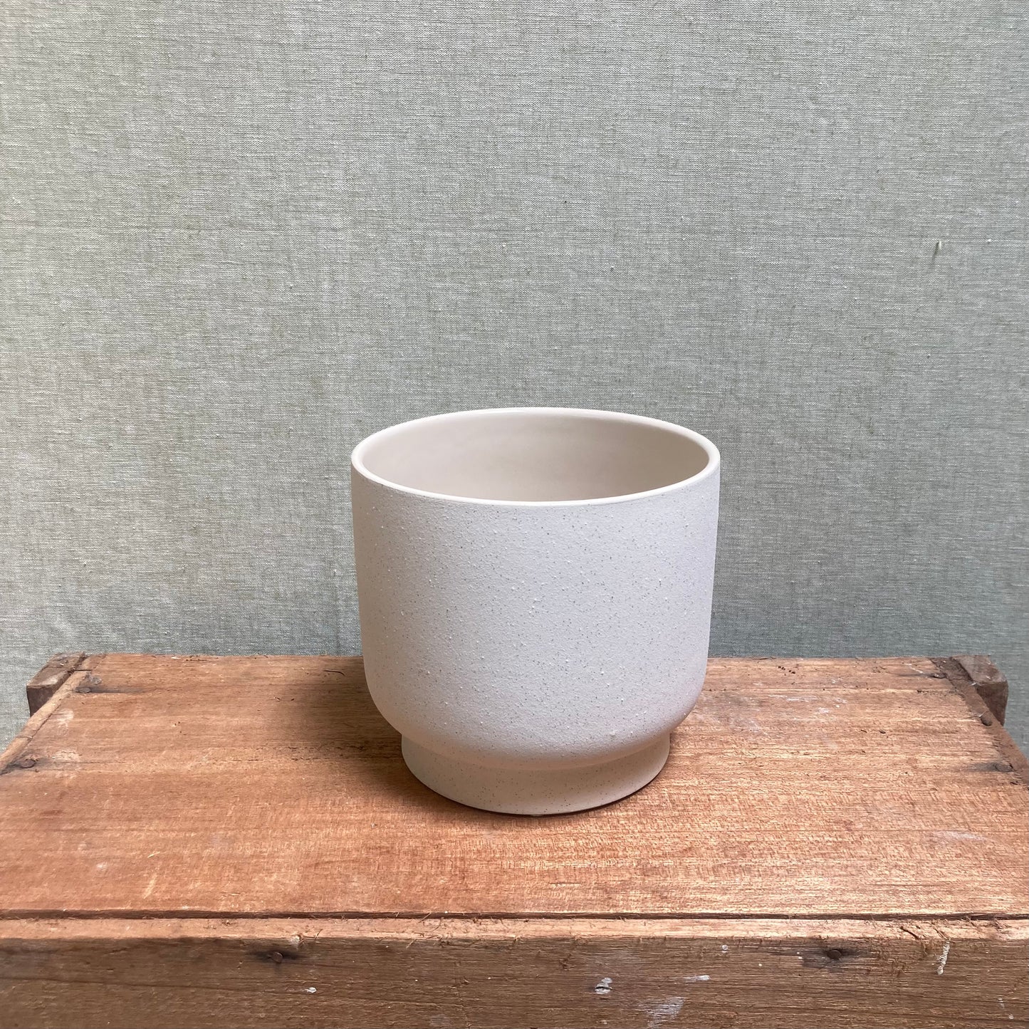 Ceramic Pot - Off White wide foot