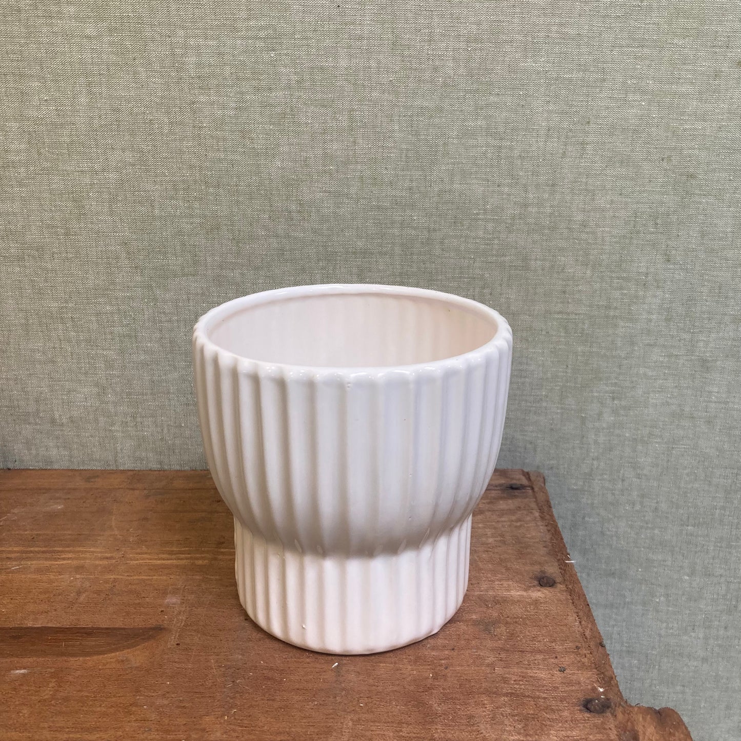 Ceramic Pot - White Scallop Pot