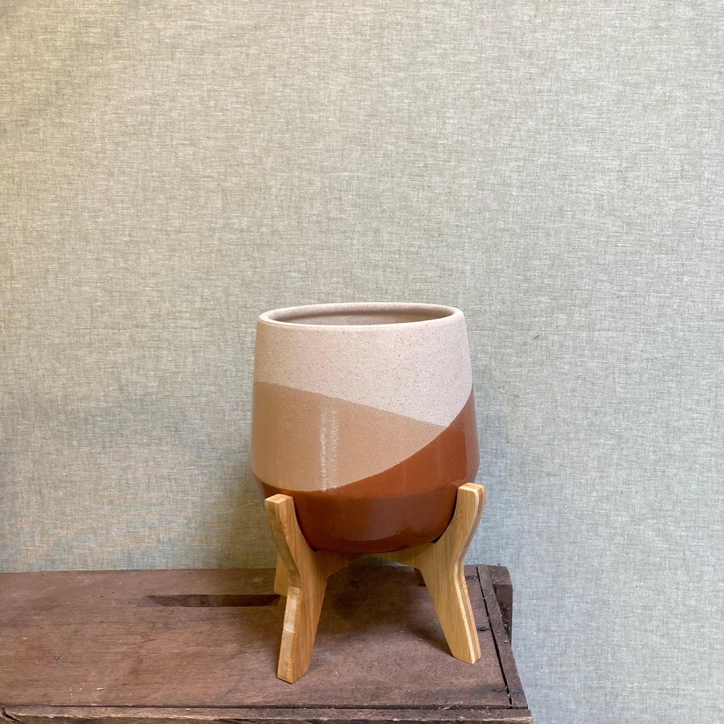 Ceramic Pot - Brown Tricolour - wooden stand