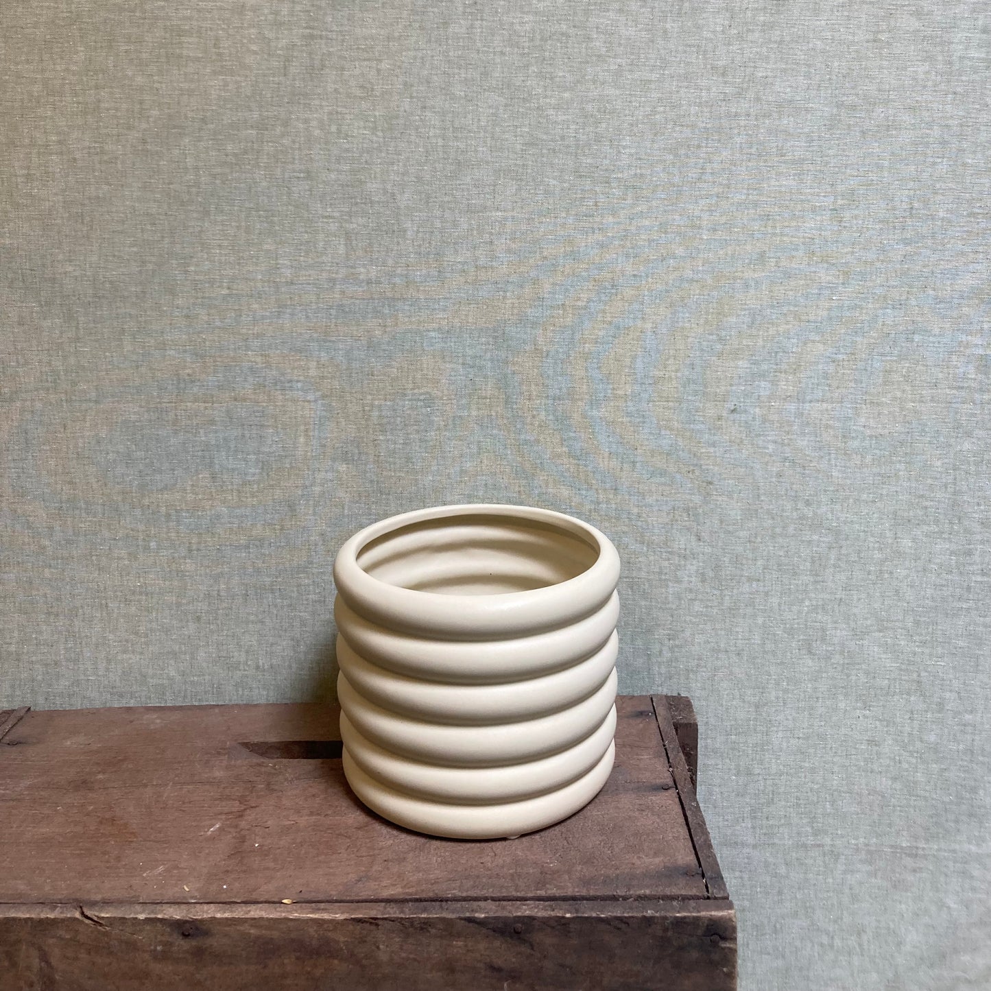 Ceramic Pot - Cream Pastel Cloud