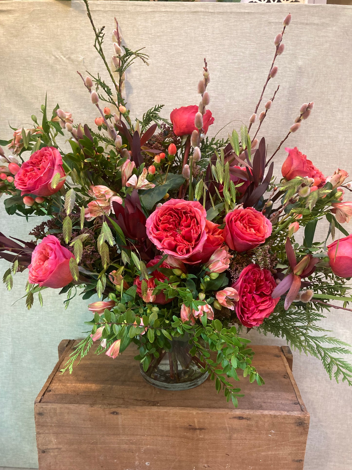 I FIORI Floral Low Vase Arrangement