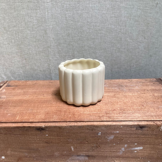 Ceramic Pot - Cream Vertical Bubble