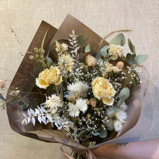 I FIORI Dried Everlasting Bouquet - Elegant Neutral Palette