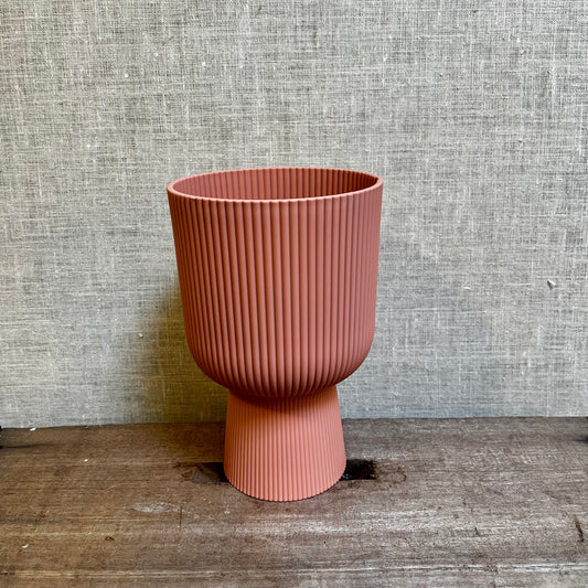 Recycled Plastic Pot - Ridged Pillar